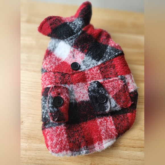 3/$25 - Dog Coat size XS - Picture 1 of 3